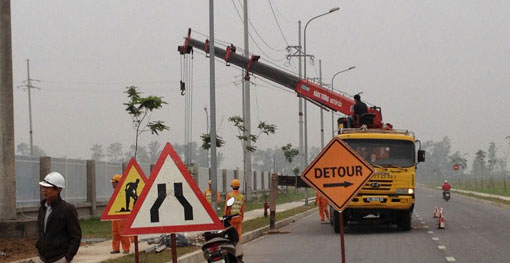 Relocating electric poles at Nokia Bac Ninh Factory